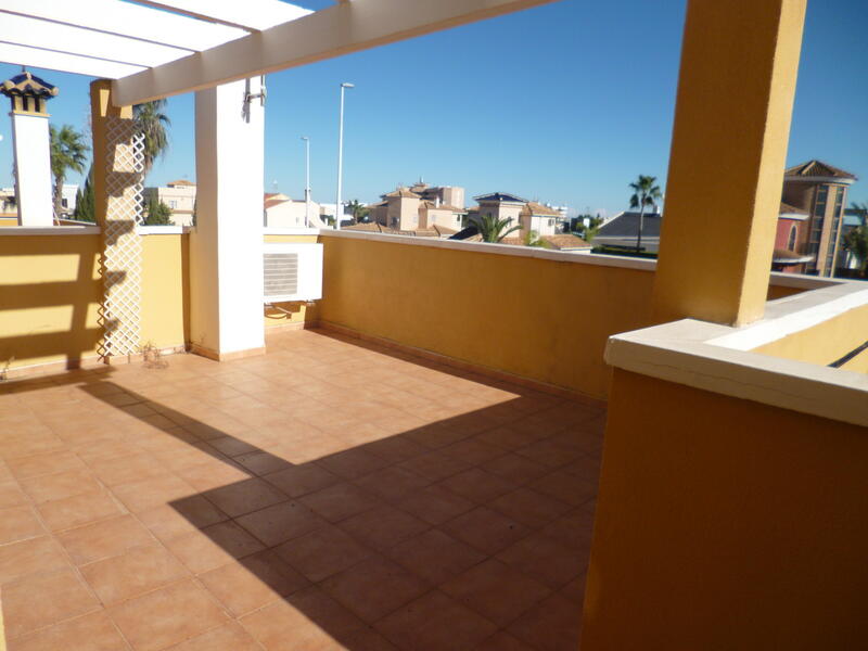 4 Cuarto Villa en venta