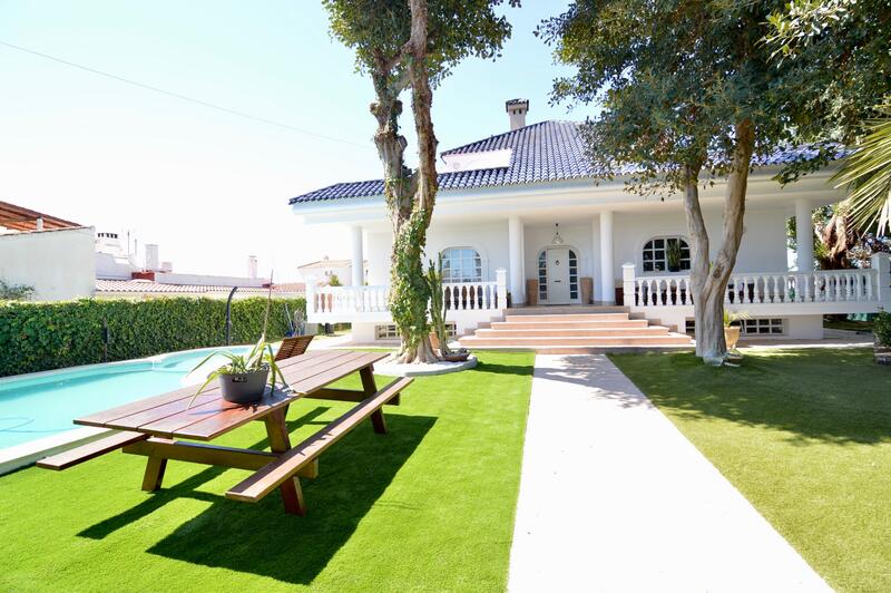 Villa à vendre dans Torrevieja, Alicante