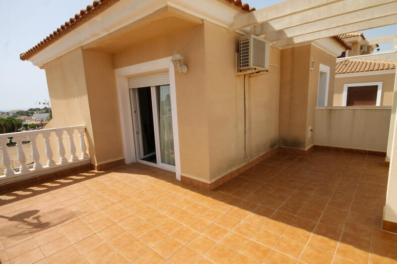 4 Cuarto Villa en venta