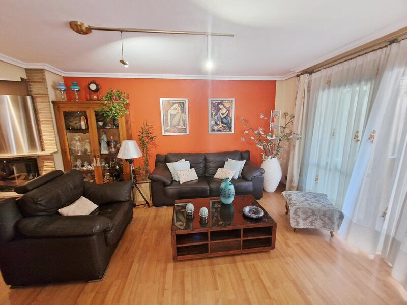 4 Cuarto Villa en venta