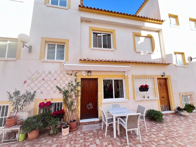 Townhouse for sale in Torremendo, Alicante