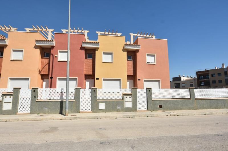 Townhouse for sale in Bigastro, Alicante