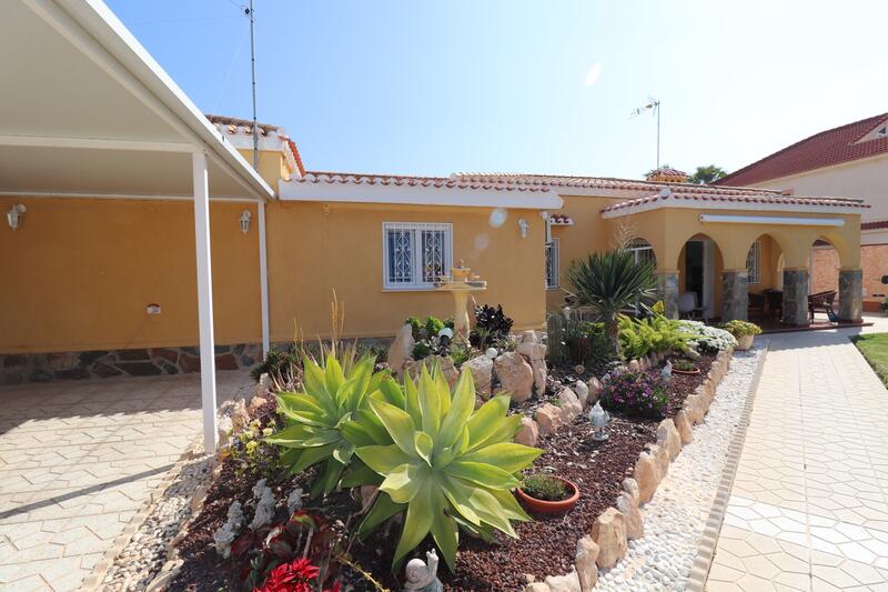 3 Cuarto Villa en venta