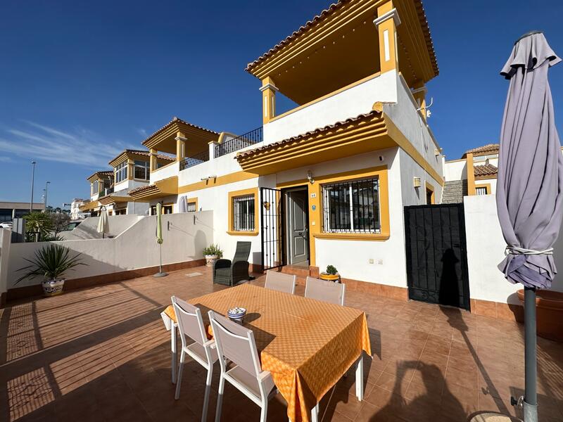 Townhouse for sale in Los Montesinos, Alicante