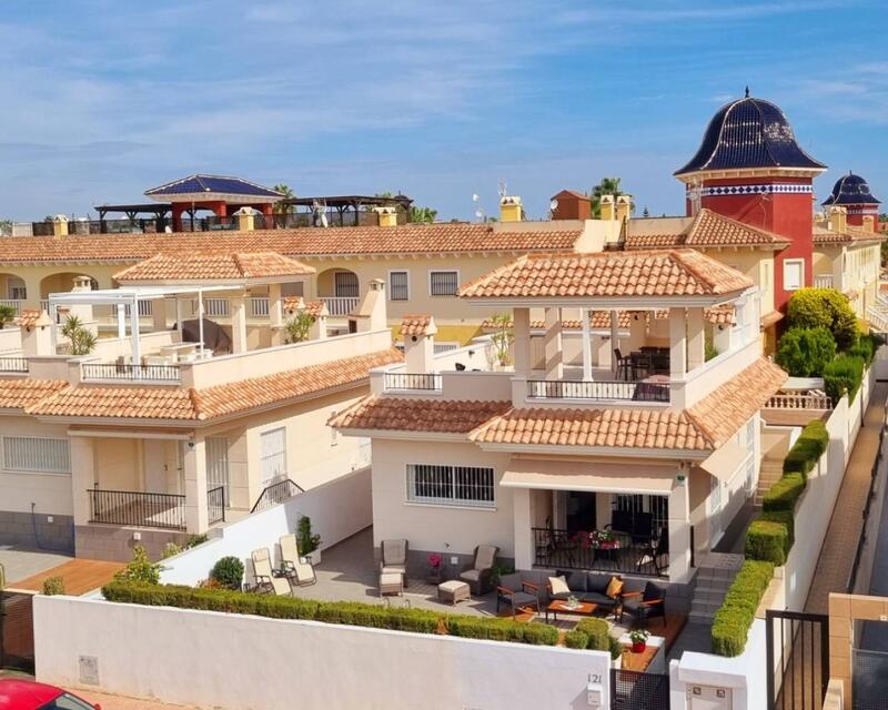 Villa en venta en Ciudad Quesada, Alicante