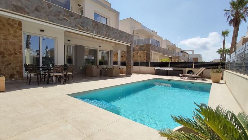 3 bedroom Villa for sale