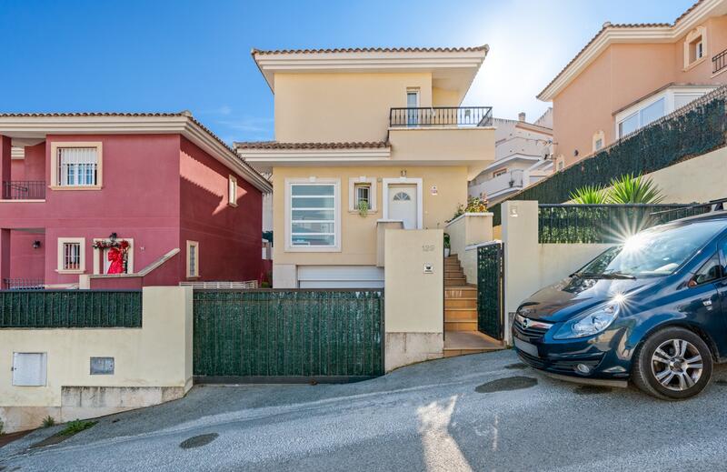 Villa zu verkaufen in La Nucia, Alicante