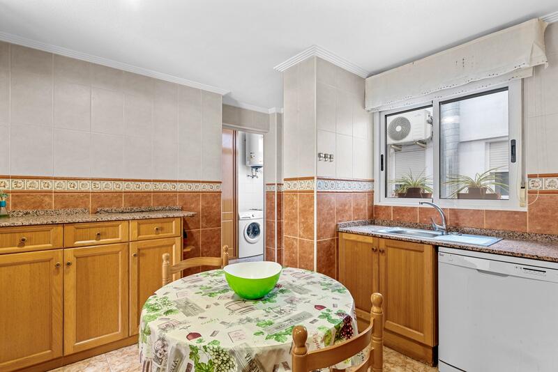 4 slaapkamer Appartement Te koop