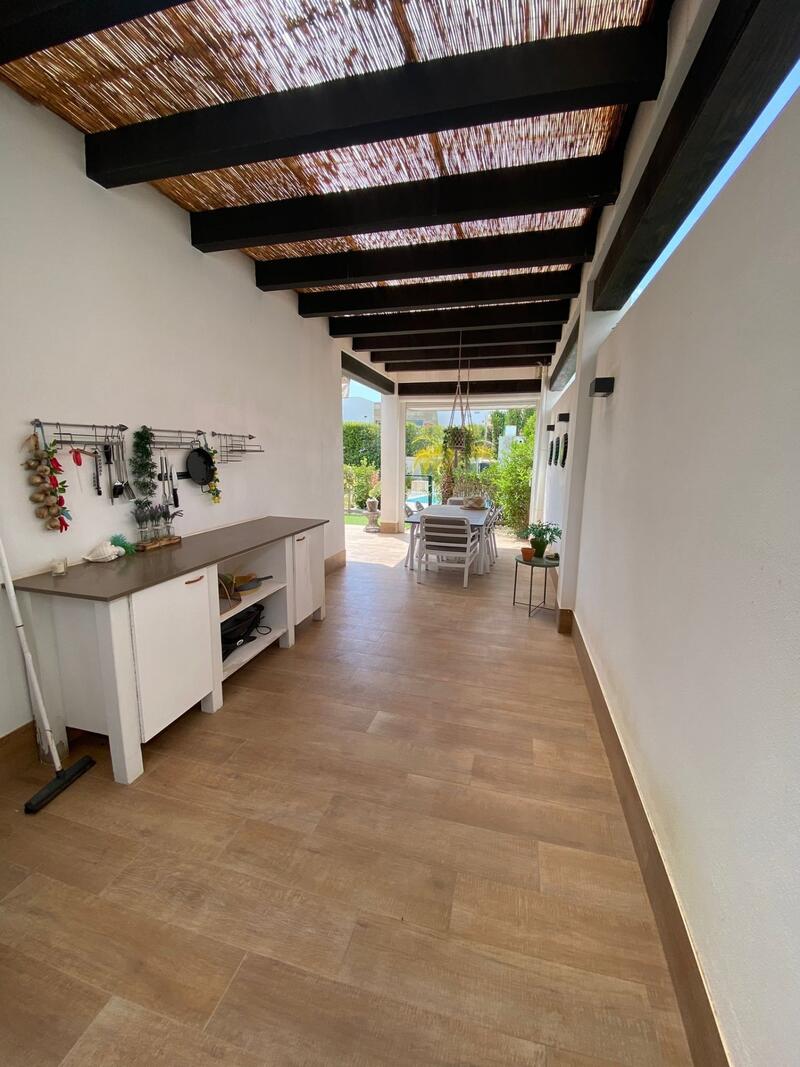 3 Cuarto Villa en venta