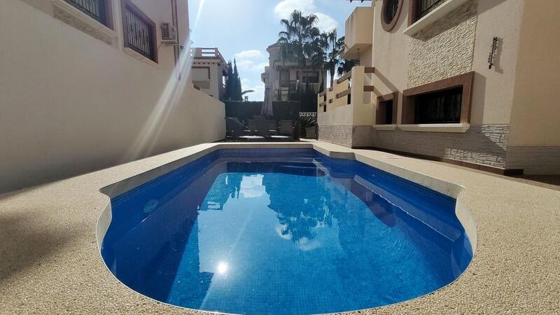 5 Cuarto Villa en venta