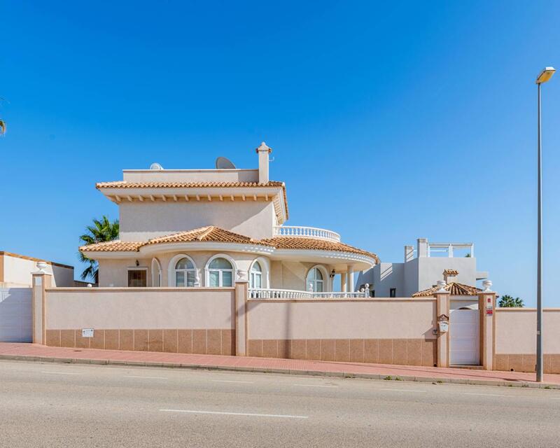 5 Cuarto Villa en venta