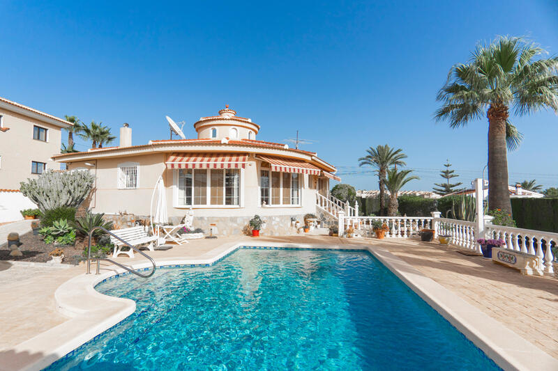 Villa til salgs i Ciudad Quesada, Alicante