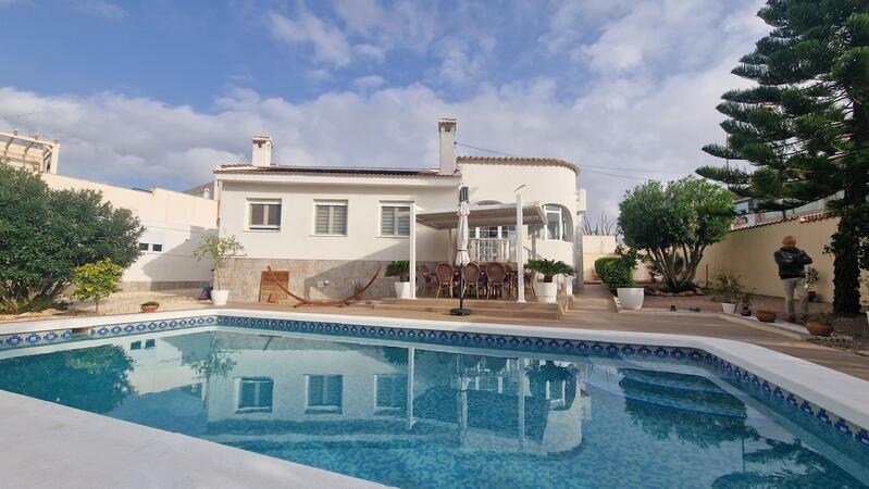 Villa à vendre dans Ciudad Quesada, Alicante