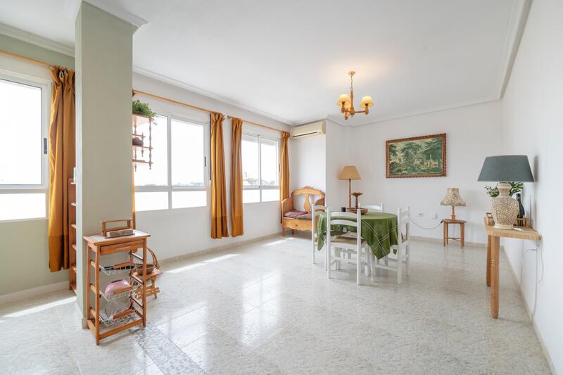 3 bedroom Apartment for sale