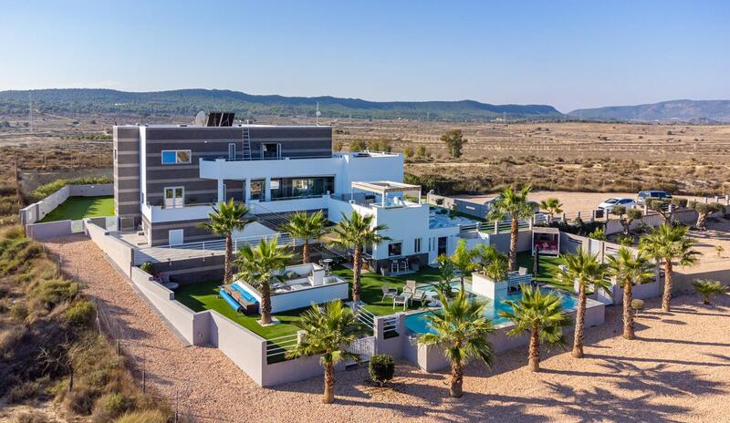 Villa til salg i Torremendo, Alicante