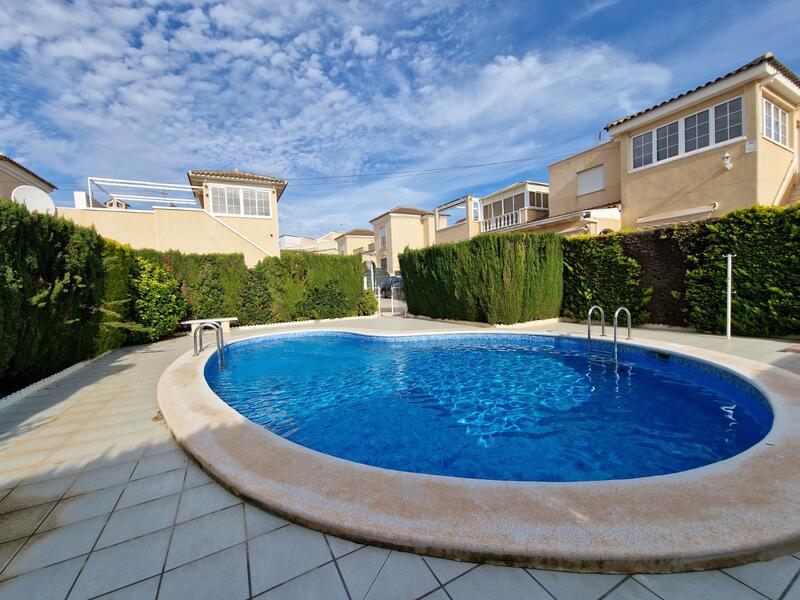 Townhouse for sale in Guardamar del Segura, Alicante