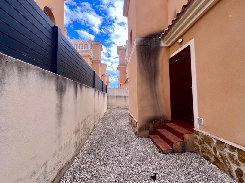 2 Cuarto Villa en venta