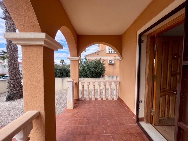 2 Cuarto Villa en venta