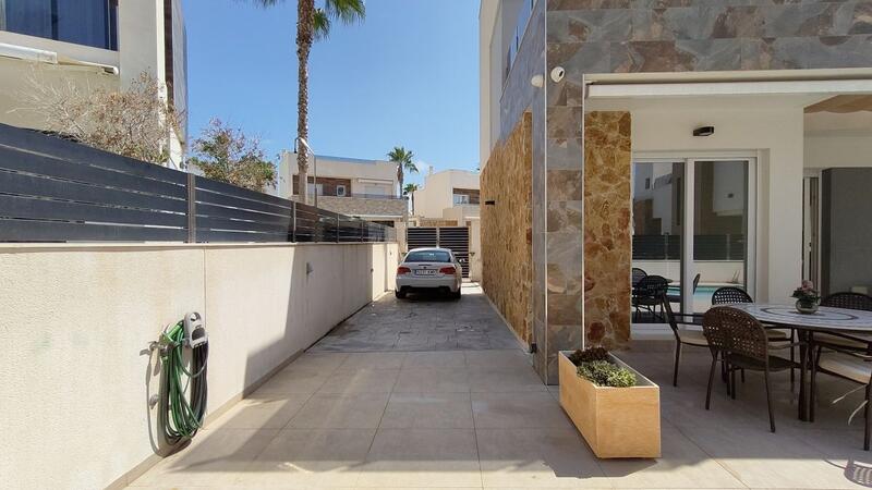 3 Cuarto Villa en venta