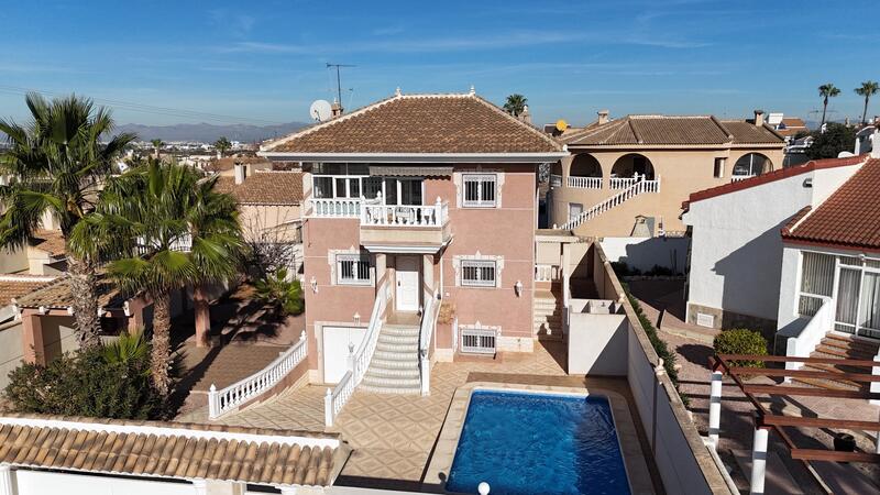 Villa til salgs i Ciudad Quesada, Alicante