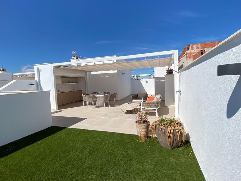 Townhouse for sale in Pilar de la Horadada, Alicante