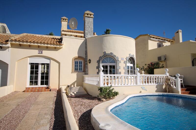 Villa for sale in Las Ramblas, Alicante