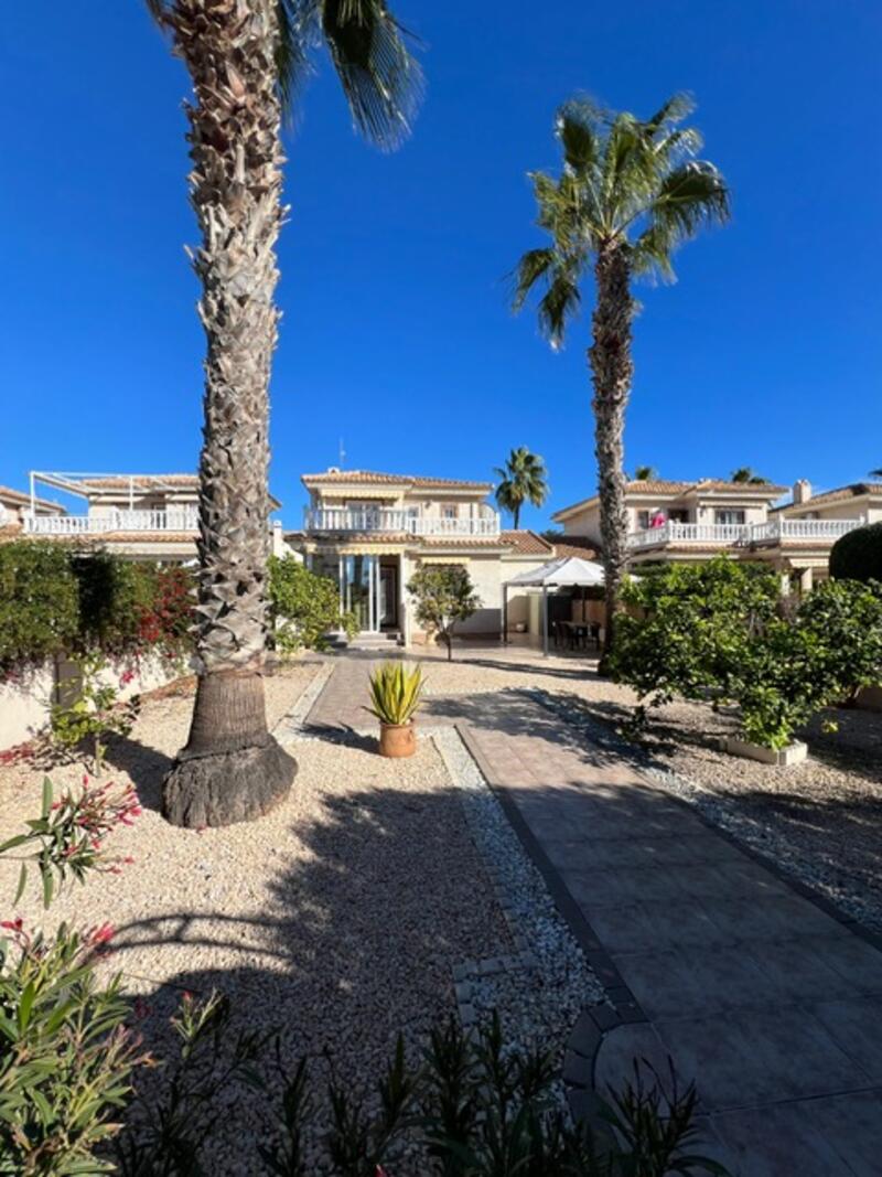 Villa til salg i Los Dolses, Alicante