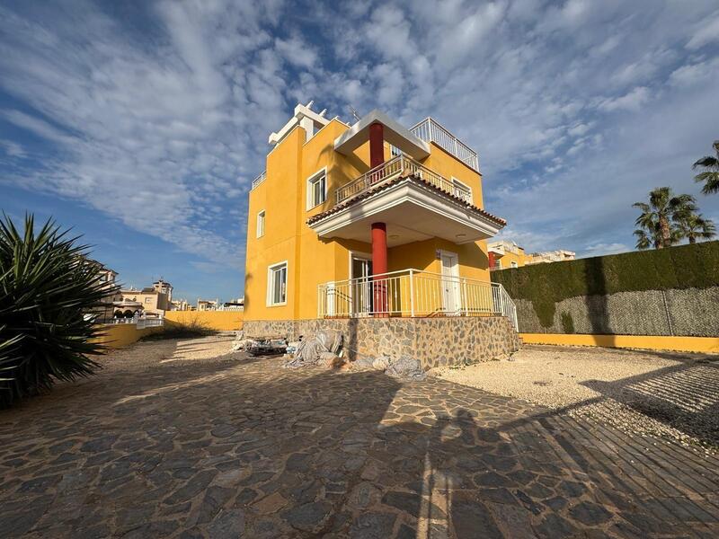 Villa à vendre dans Guardamar del Segura, Alicante