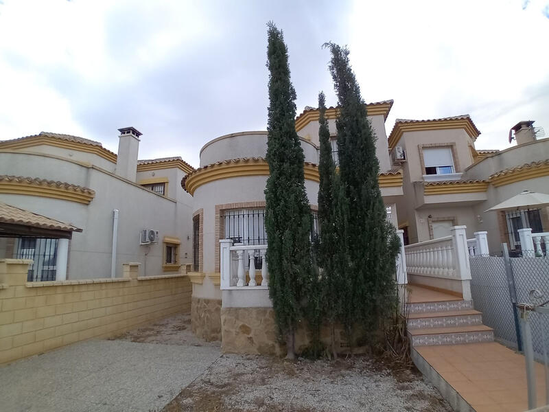 вилла продается в Los Montesinos, Alicante