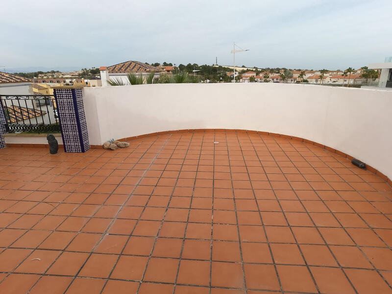 4 Cuarto Villa en venta