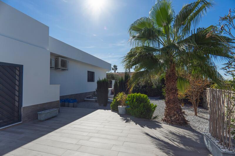 4 Cuarto Villa en venta