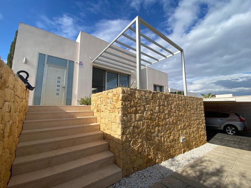 3 Cuarto Villa en venta