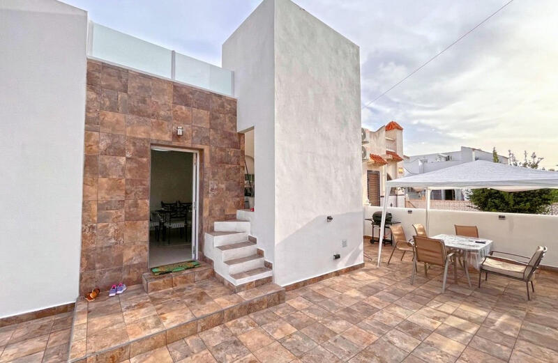 2 Cuarto Villa en venta