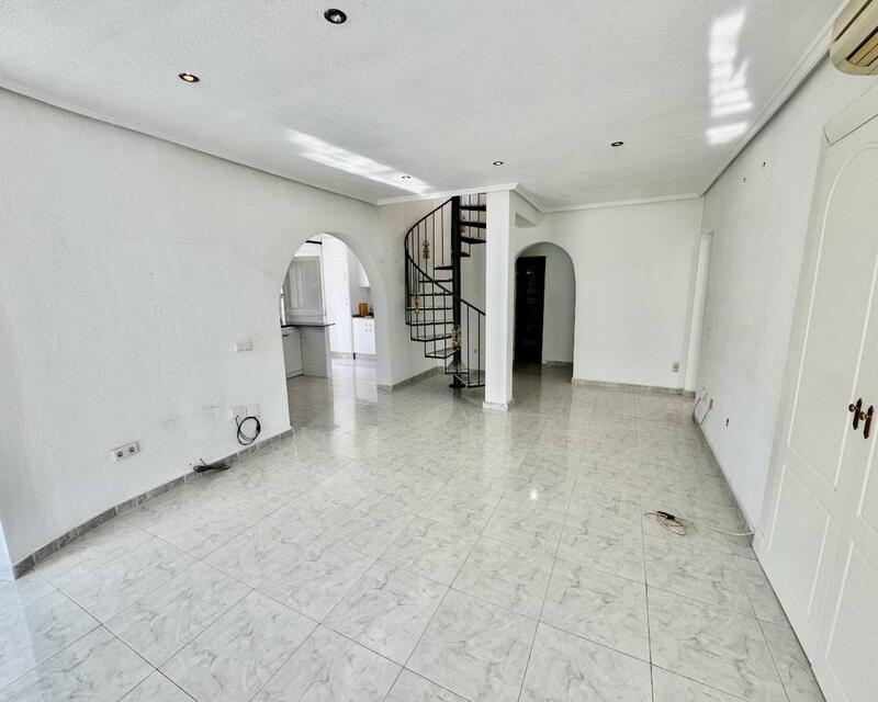 4 Cuarto Villa en venta