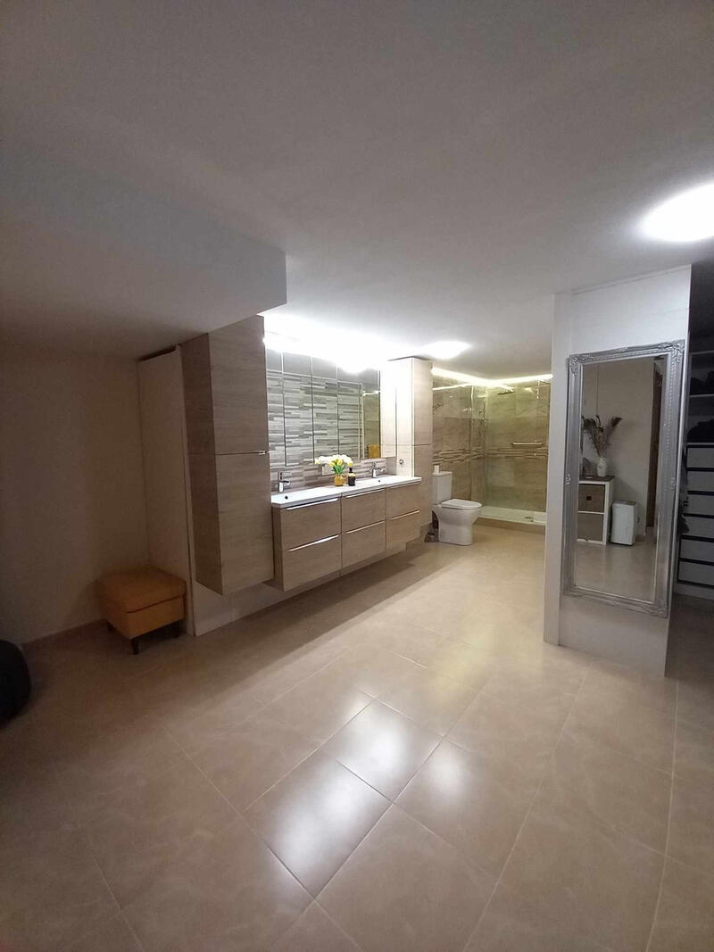 4 Cuarto Villa en venta