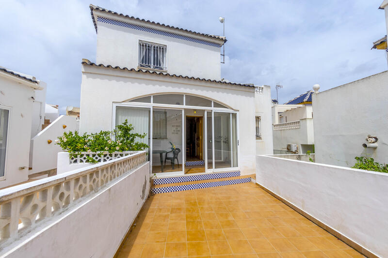 Villa en venta en El Eden, Alicante