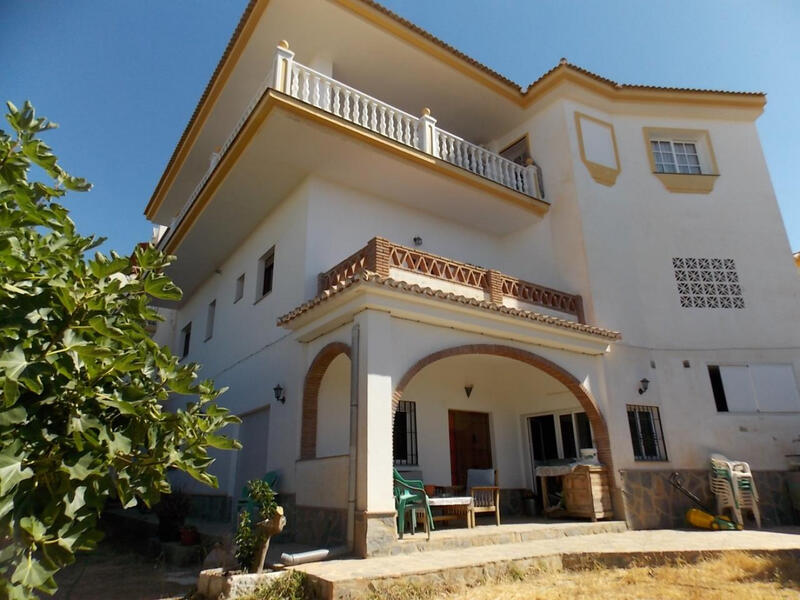 Villa til salg i Benalmadena, Málaga