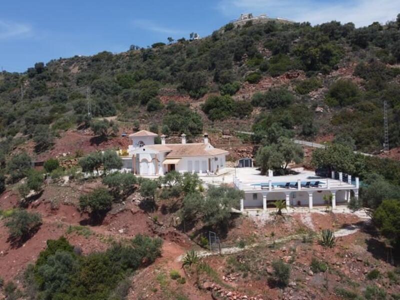 Villa for sale in Almogia, Málaga