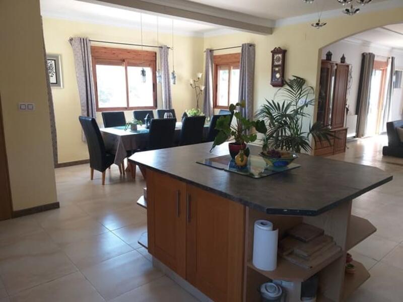 4 bedroom Villa for sale