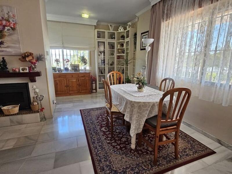 4 Cuarto Villa en venta