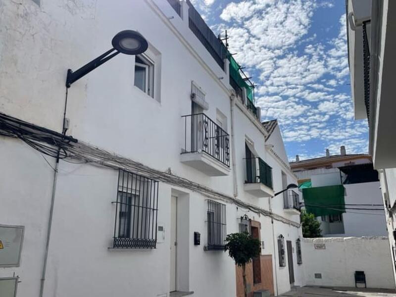 Adosado en venta en Marbella, Málaga