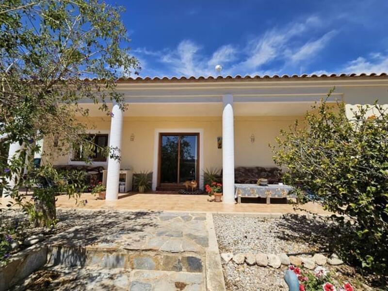 4 bedroom Villa for sale