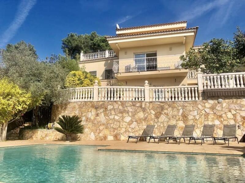 Villa for sale in Tordera, Barcelona