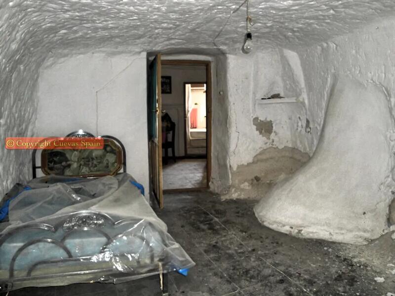 4 bedroom Cave House for sale