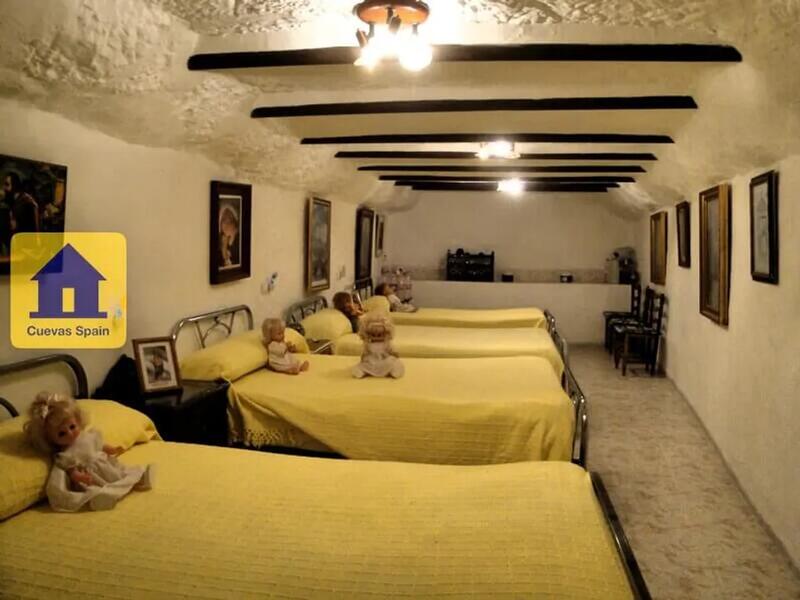 3 bedroom Cave House for sale