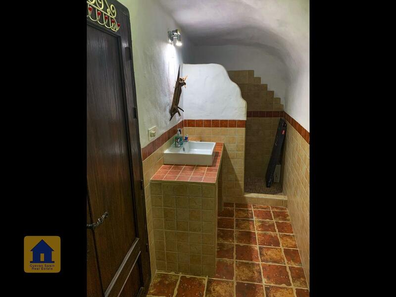 6 bedroom Cave House for sale