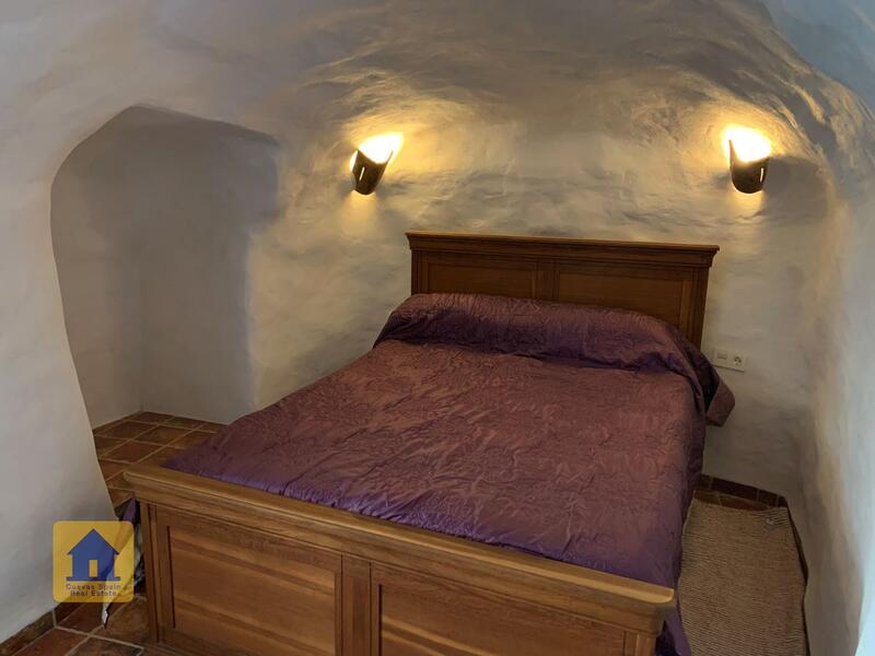 6 bedroom Cave House for sale