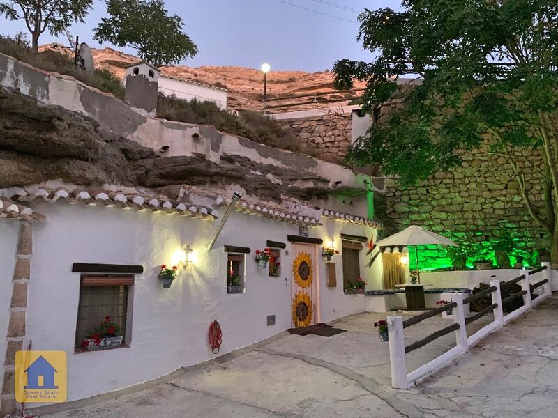 3 bedroom Cave House for sale