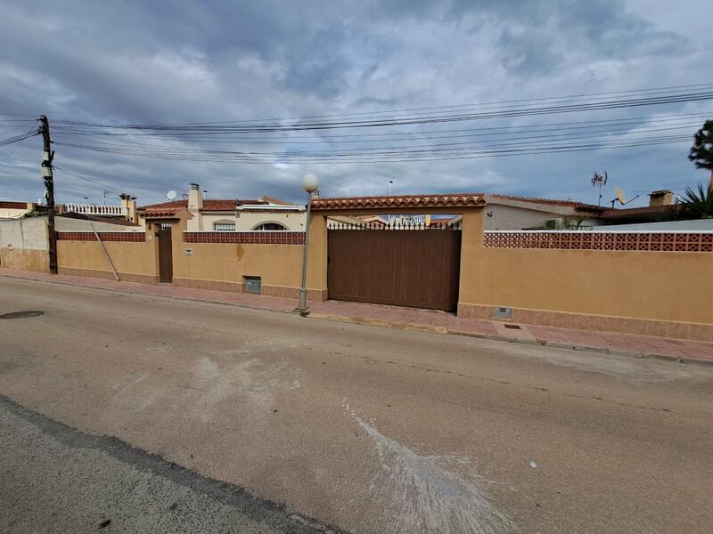 3 Cuarto Villa en venta