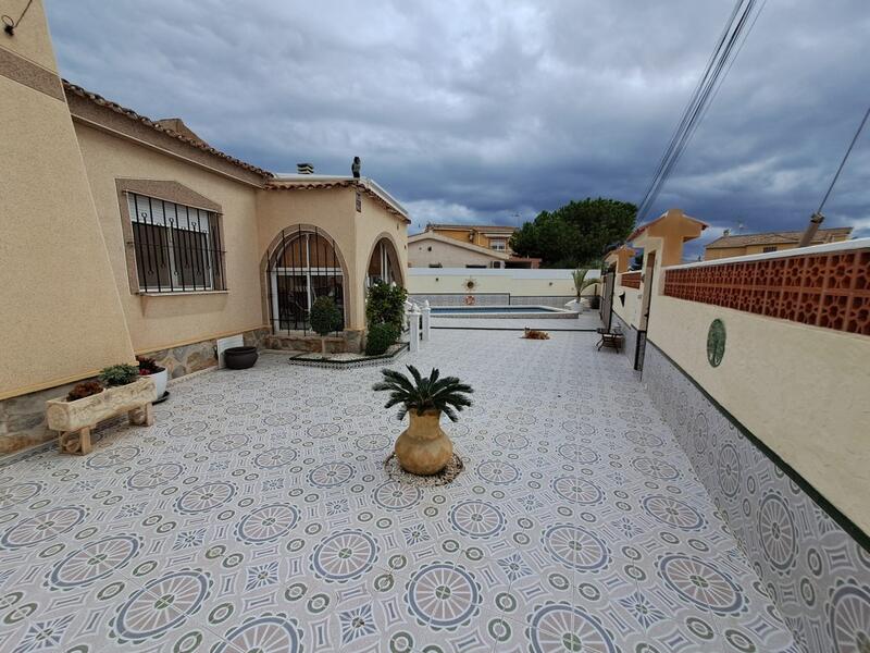 3 Cuarto Villa en venta